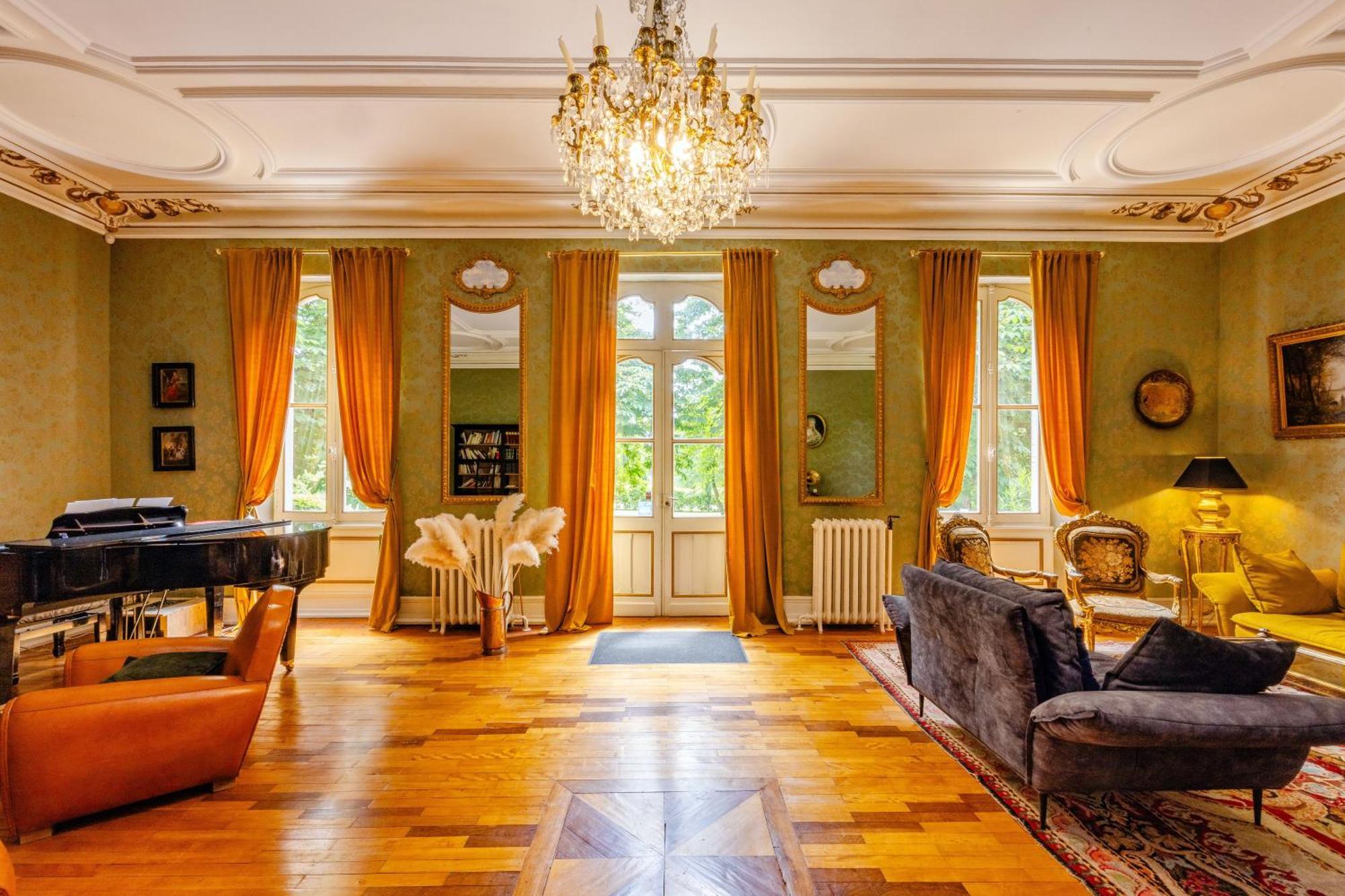 Le Manoir Du Thouron Pensión Saint-Sulpice (Oise)